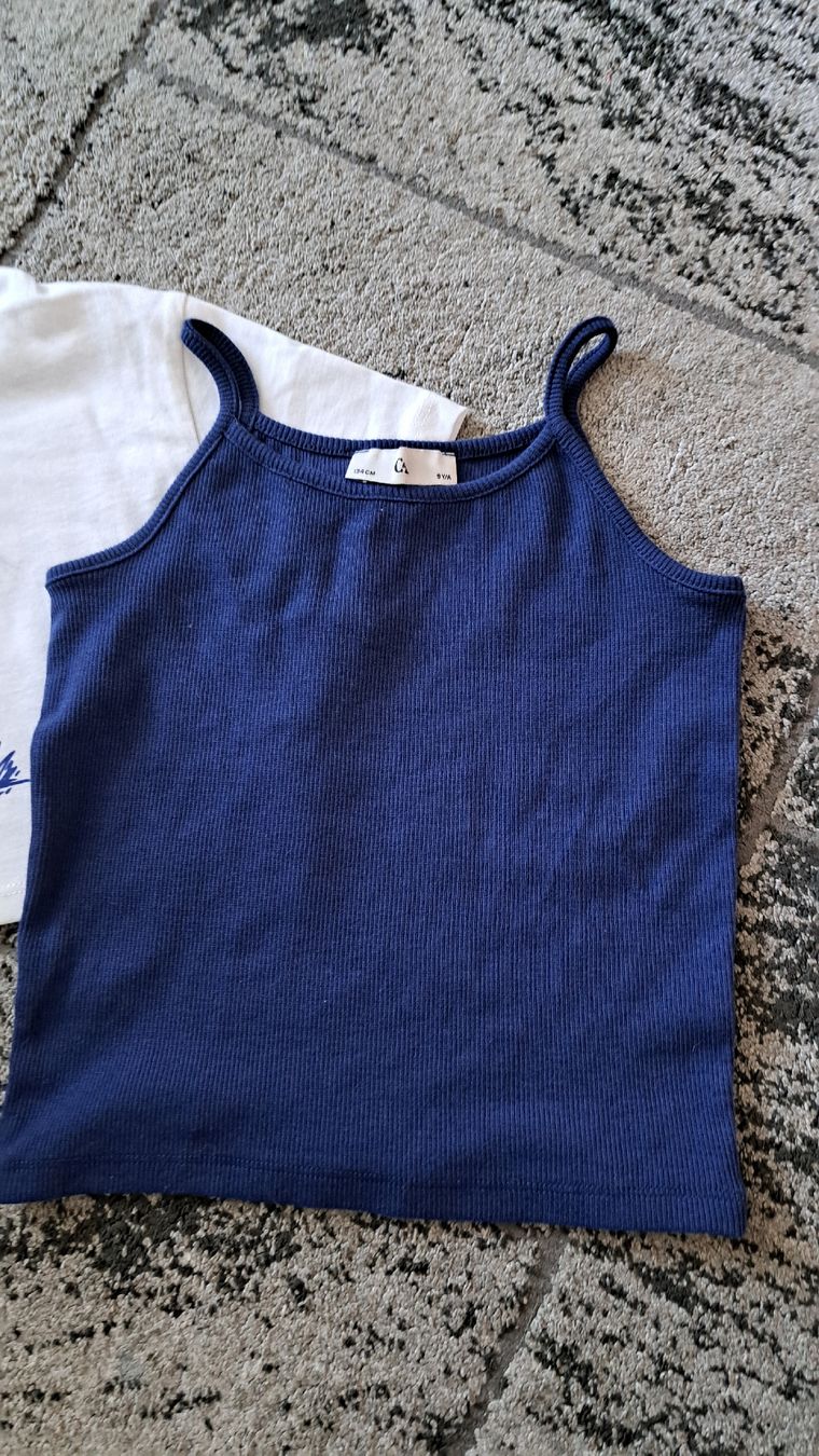C&A Camicette, T-shirt & Top: T-shirt taille 134, neuf  – Nuovo (secondo la descrizione) da Meyrin venduto da Zahra011 1