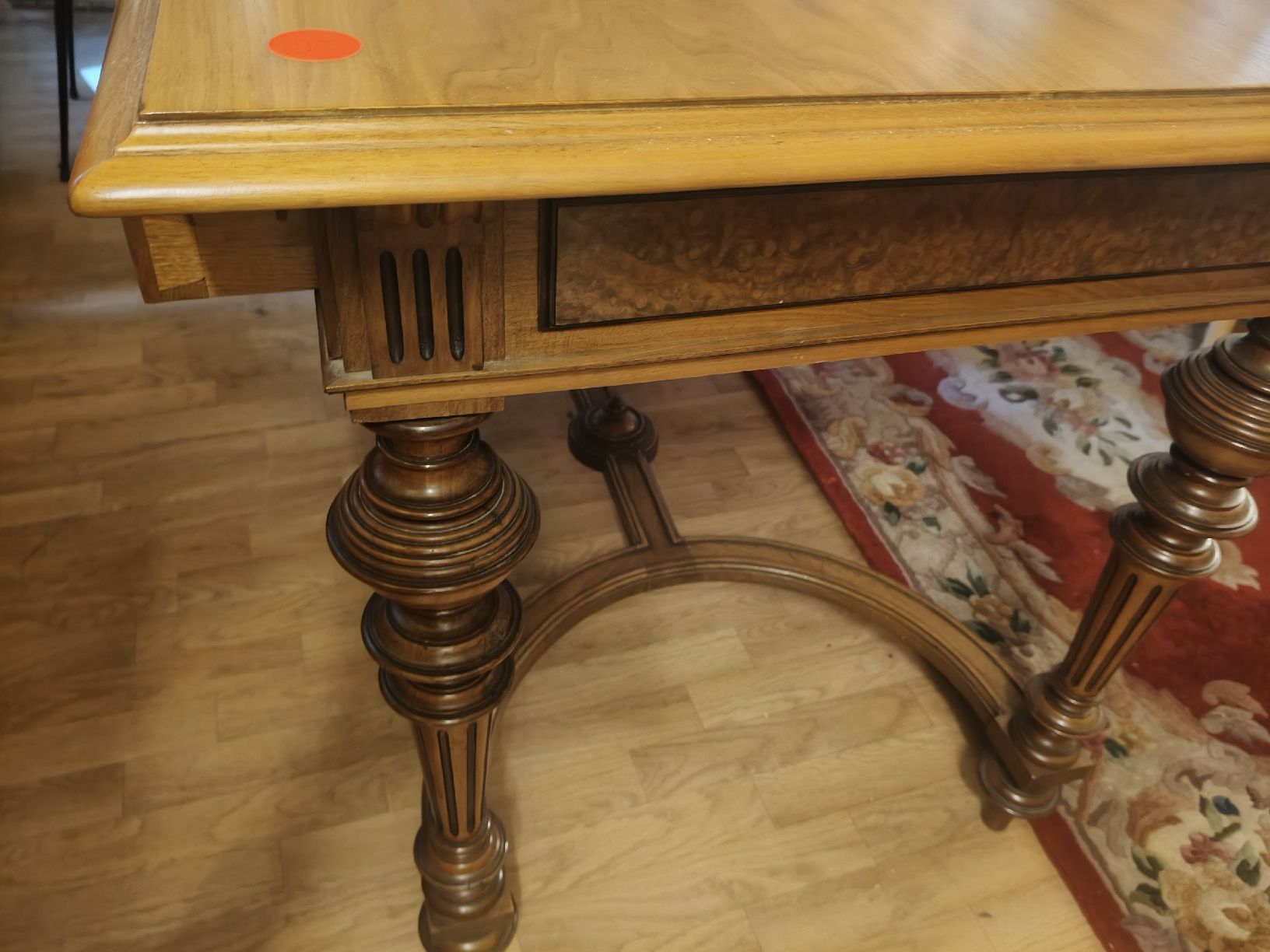 Tables: Antiker tisch mit2 Schublade – D'occasion à Zwingen par inf_2blh 3