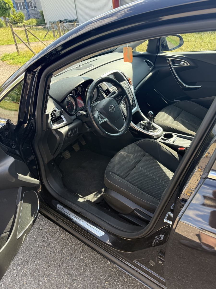 Opel Automobili: Opel Astra Turbo Sport – Usato da Märwil venduto da Norbertaine87 5