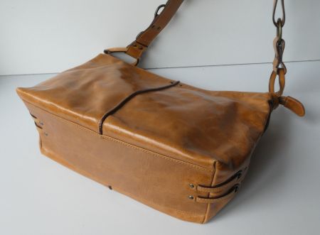 Handtasche Leder Sagi Design Italy Umhängetasche braun