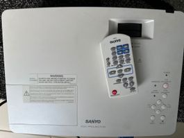 Beamer SANYO