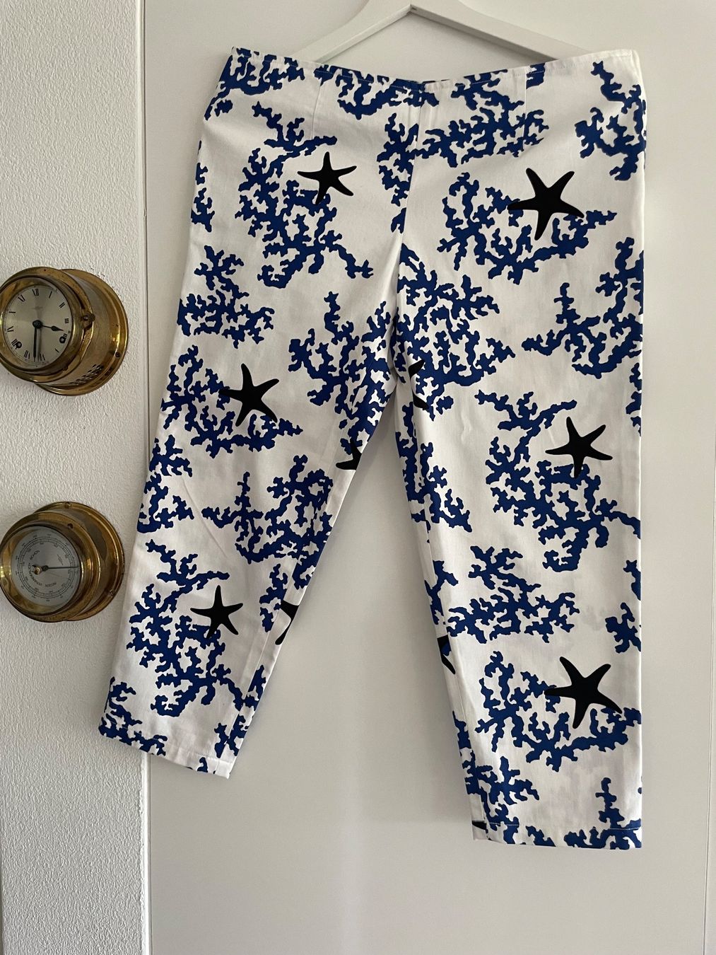 Pantaloni: Schöne Dreiviertel Hose – Usato da Neuwilen venduto da bobbel01