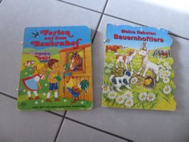 2 Kinderbücher Bauernhof, aus festem Karton m. Ringen