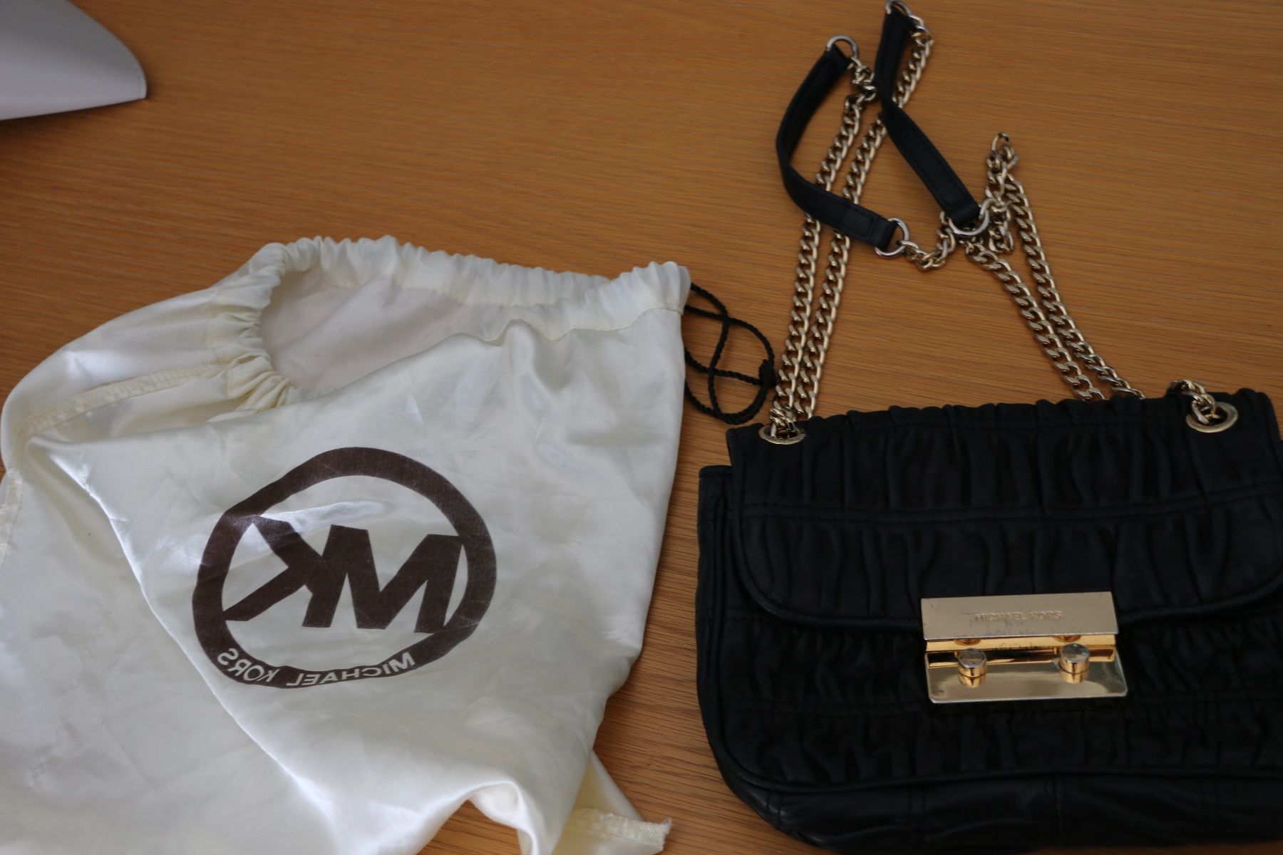 Michael Kors Taschen für Damen: Michael Kors Handtasche – Gebraucht aus Männedorf von Topojasa 1