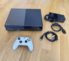 Microsoft XBox One Konsole mit original Zubehör