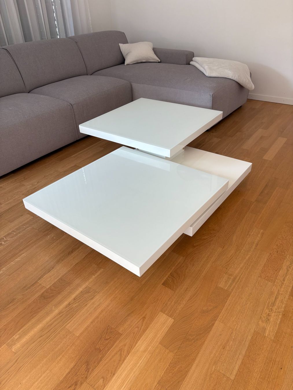Tavoli: Couchtisch weiss mit Glasabdeckung – Usato da Urdorf venduto da Rini81 3