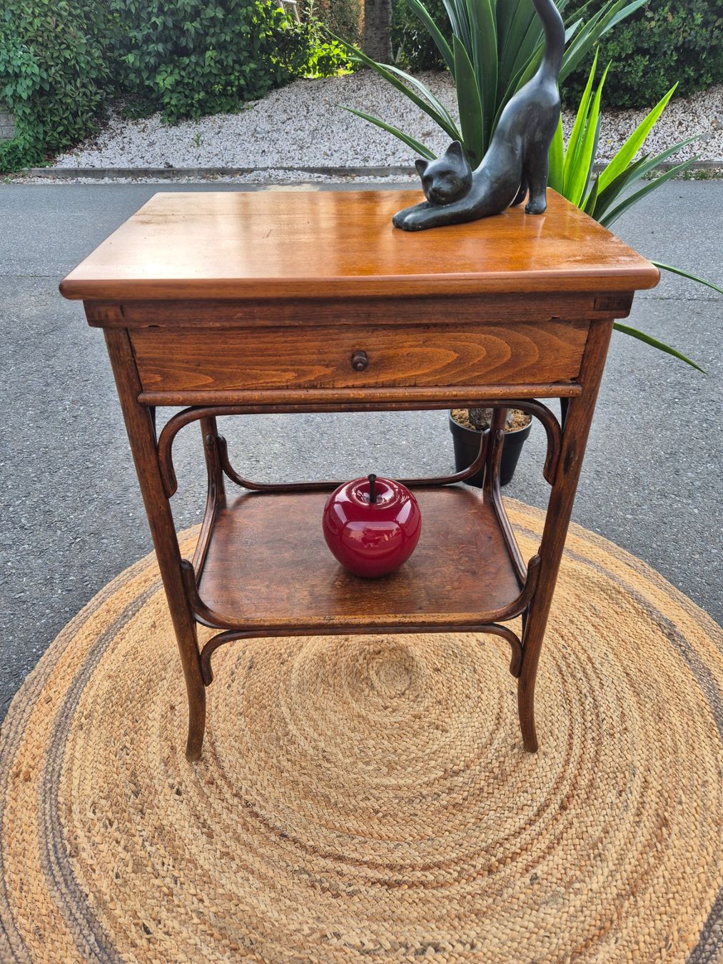 Nachttische: Petit meuble, table de nuit ancienne en bois – Gebraucht aus Fully von tameab 1