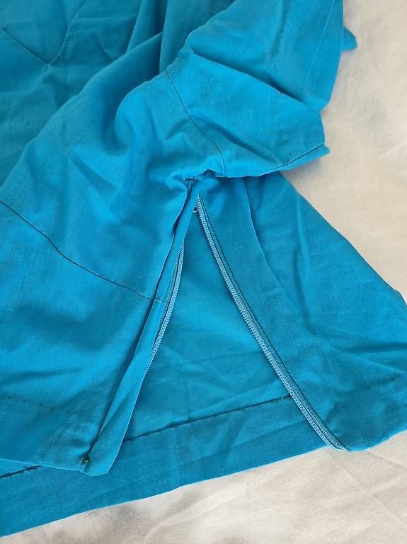 Tops: Sahri blau mit Blumen – Gebraucht aus Spreitenbach von dde_5k86 1