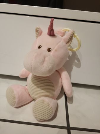 Süsses Einhorn Kuscheltier mit Greifring und Rassel