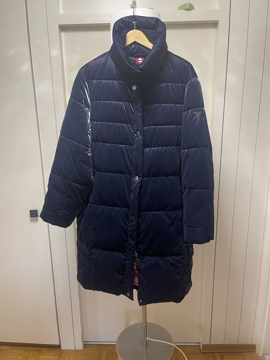 Guess Mäntel: Guess Winterjacke Grösse XL, neuwertig – Gebraucht aus Elsau von isidobrany09