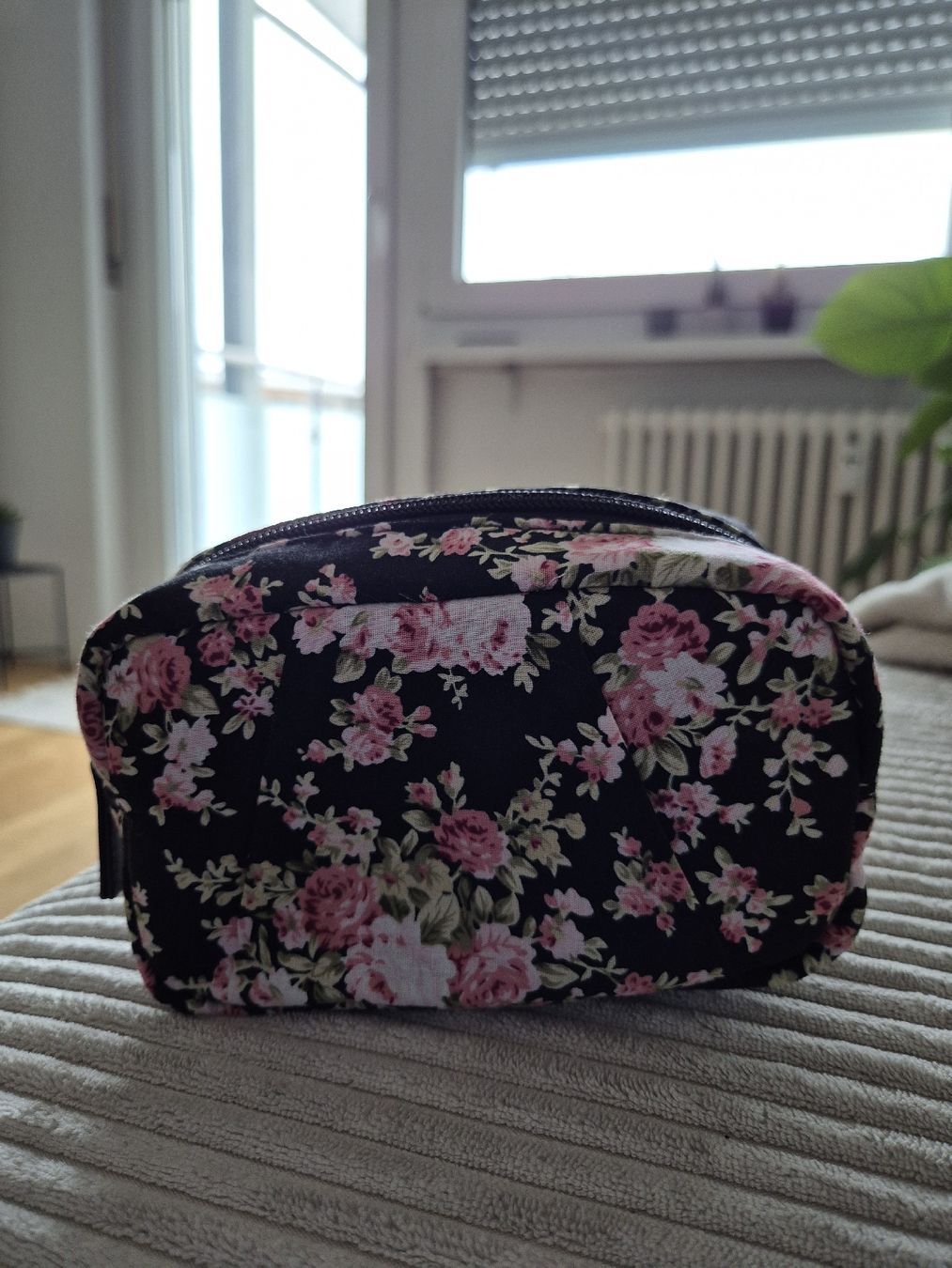 Trousses de maquillage: schöne Kosmetiktasche – Neuf (Voir description) à Kehrsatz par flu_2lhj 1