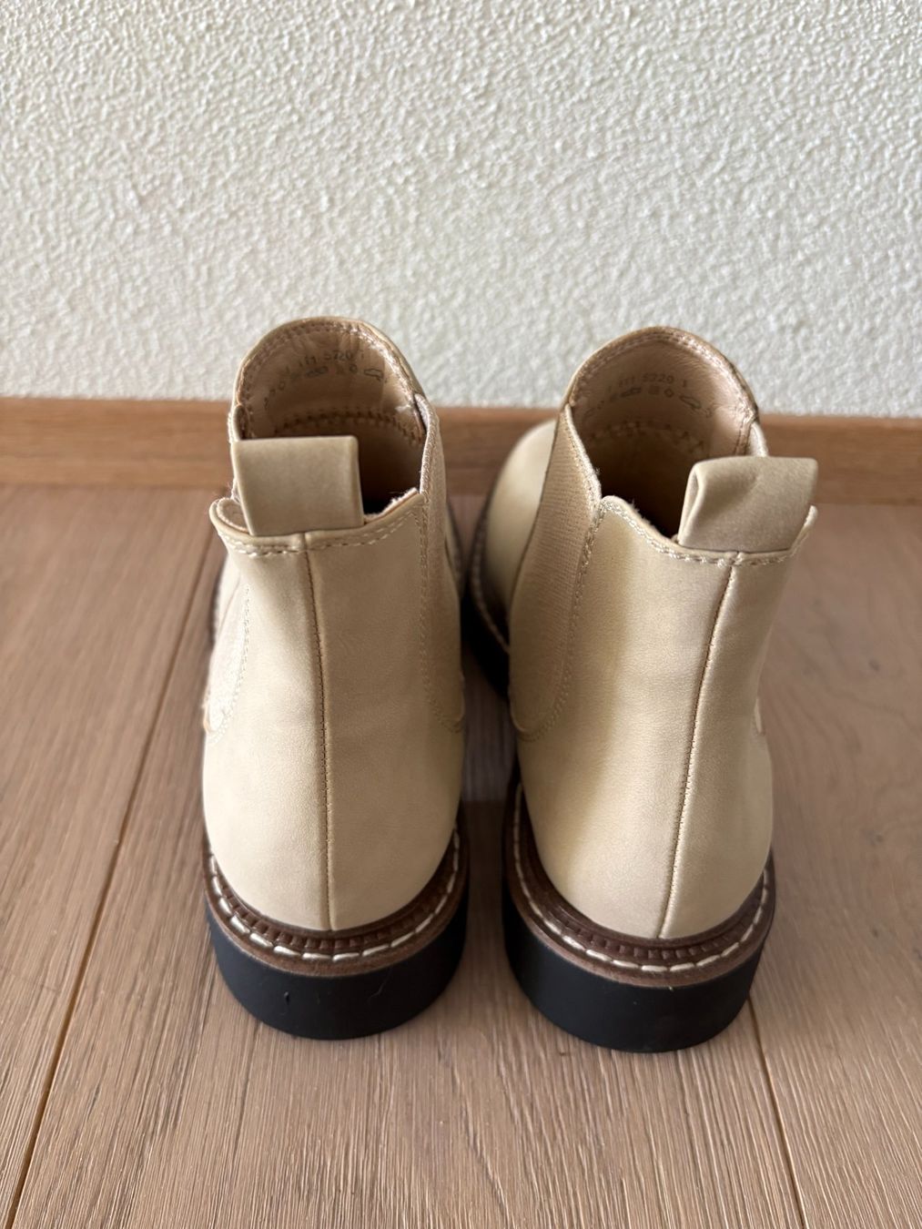Scarpe da donna: Chelsea Boots, Grösse 36, Neu ! – Nuovo (secondo la descrizione) da Aesch LU venduto da Rovo 2