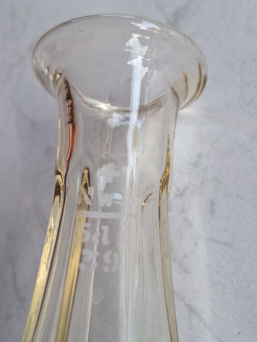 Glasi Hergiswil Caraffe: ANTIKE WEINKARAFFE - NW 1939 - 5 DL- GEEICHT – Usato da Huttwil venduto da Kunterbuntli 1