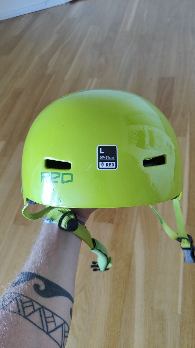 Caschi: RED Helm Gr. L 59-61cm Lime – Usato da Liestal venduto da Maski11