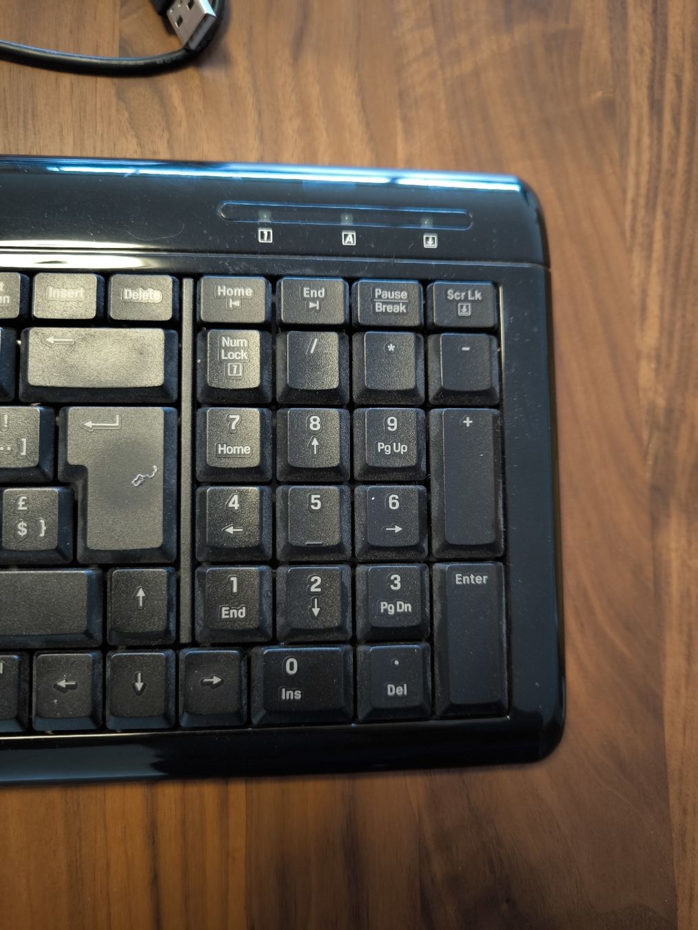 Logitech Tastiere: Logitech Ultra-Flat Tastatur für Büro oder Home-Office – Usato da Neuenegg venduto da Mr_habana 1