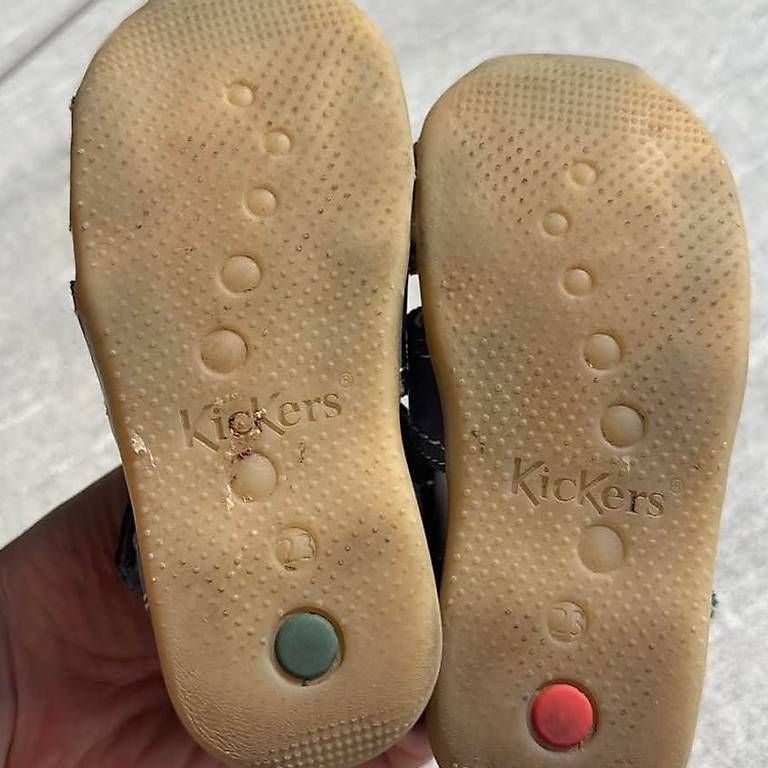 Chaussures garçon: Sandalen Kickers Gr. 23 – D'occasion à Männedorf par AnVi2015 1