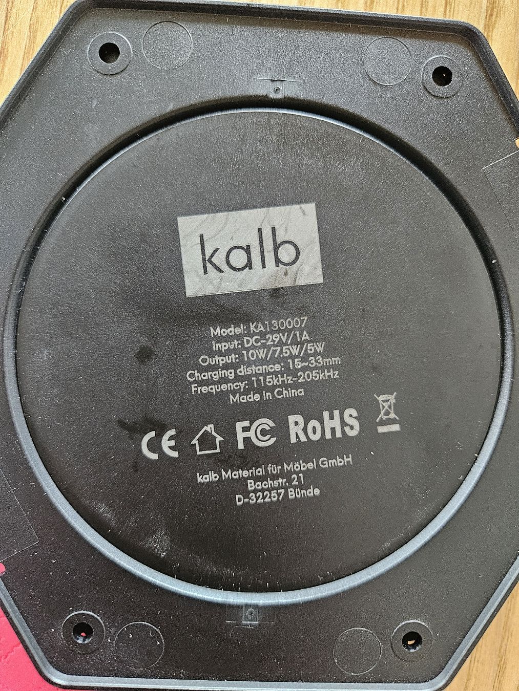 Caricabatterie: KALB Qi Wireless Lade-Gerät hexagonale Form mit Netzteil – Usato da Filzbach venduto da Lyleu 2