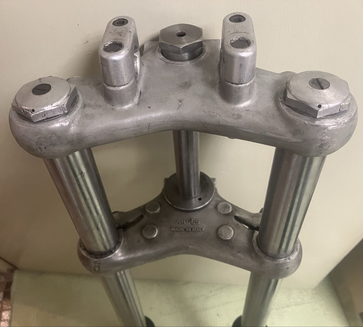 Tutti i ricambio per moto: Ceriani fourche moto Gabel – Usato da Founex venduto da Classic_mike 1