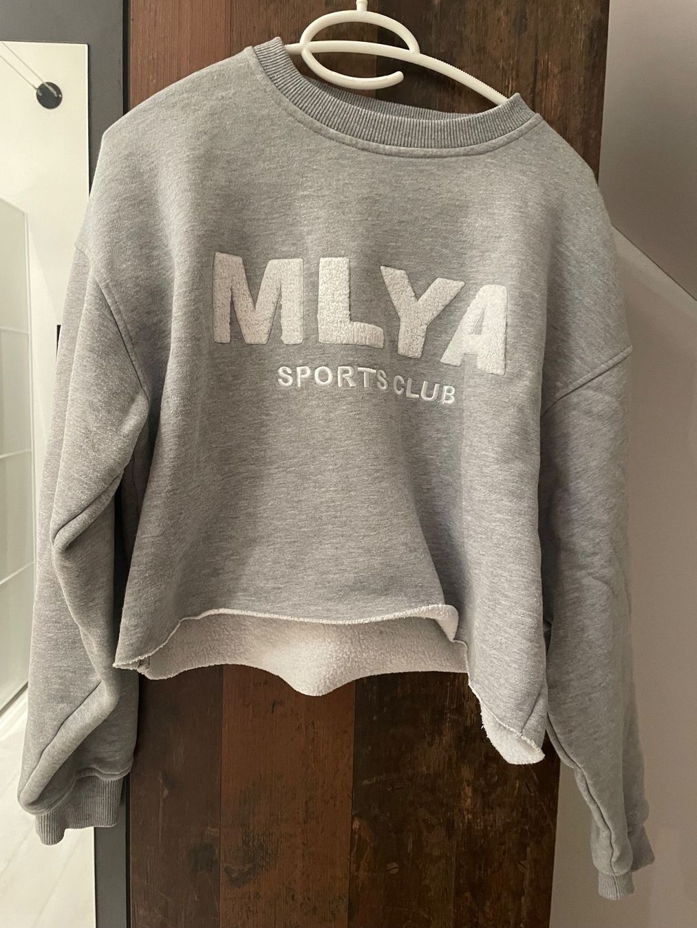 Pulls & Sweat-shirts: Sweater von Mlya, Grösse M – Neuf (Voir description) à Frauenfeld par chb_ndq9