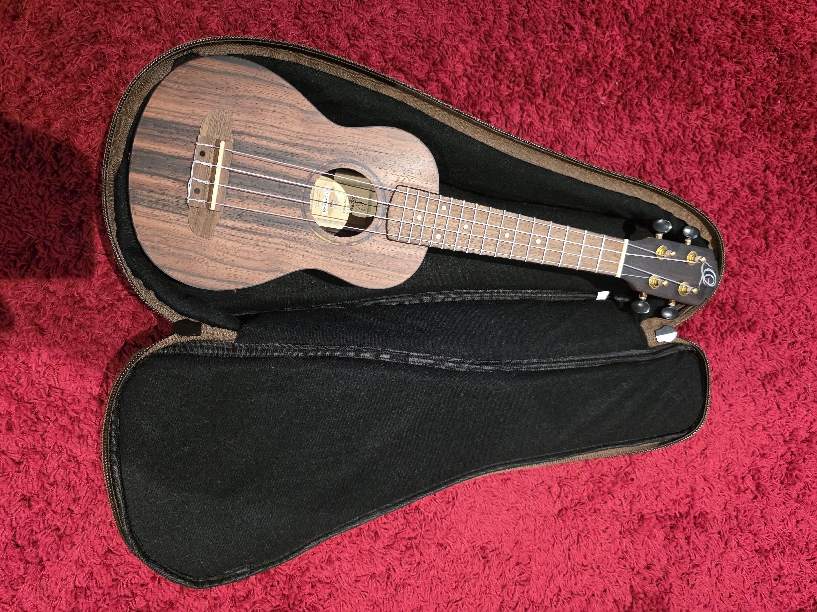 Instruments de musique: Ukulele – D'occasion à Oberterzen par PONGOS