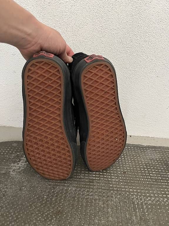 Scarpe da uomo: Vans Leder schwarz Gr. 36 – Usato da Bern venduto da Walyan 3