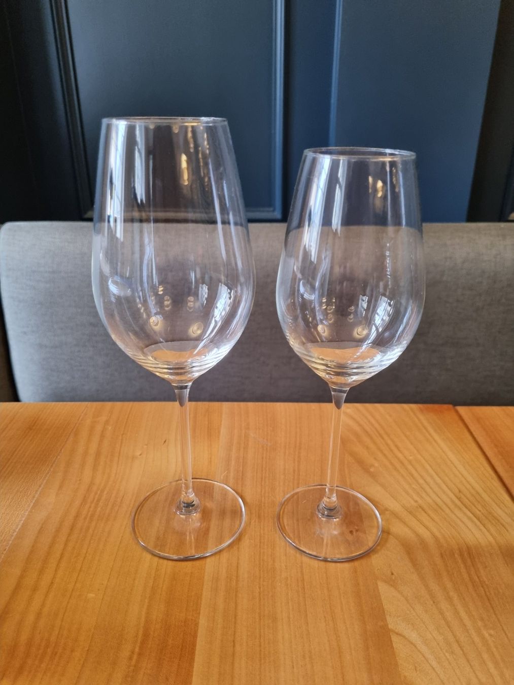 Gläser: Weingläser-Set 6St. Weiss & 6St. Rotweingläser – Gebraucht aus Bern von porcini80