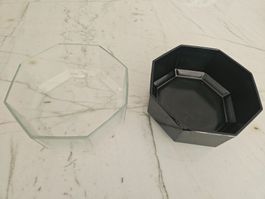 Zwei achteckige Schalen Glas gebraucht