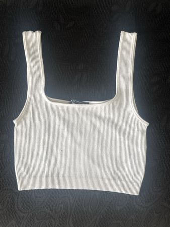 ZARA TOO xs-s