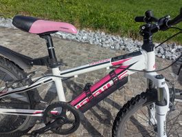 Kinderfahrrad 18 Zoll mit Hinterreifen ohne Luft