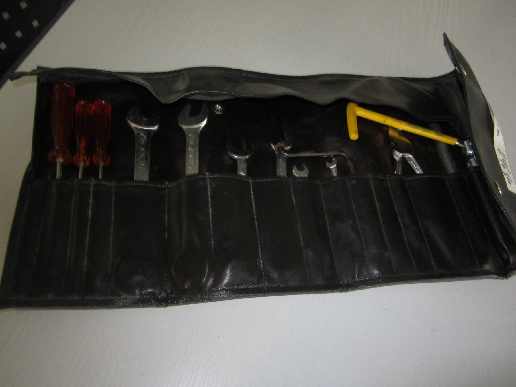 Ferrari Alle Autoersatzteile: Ferrari Dino 246 Werkzeug  Toolkit – Gebraucht aus Dietikon von exclusive-cars-ag 3