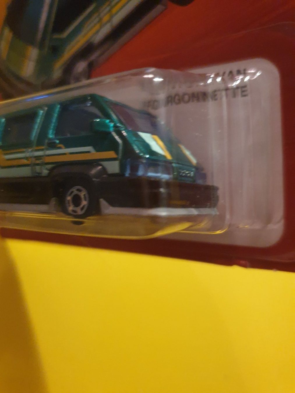 Hot Wheels Modellini d'auto: Hot Wheels '86 TOYOTA VAN FOURGONNETTE – Nuovo e nell'imballaggio originale da Oftringen venduto da Rotor 8