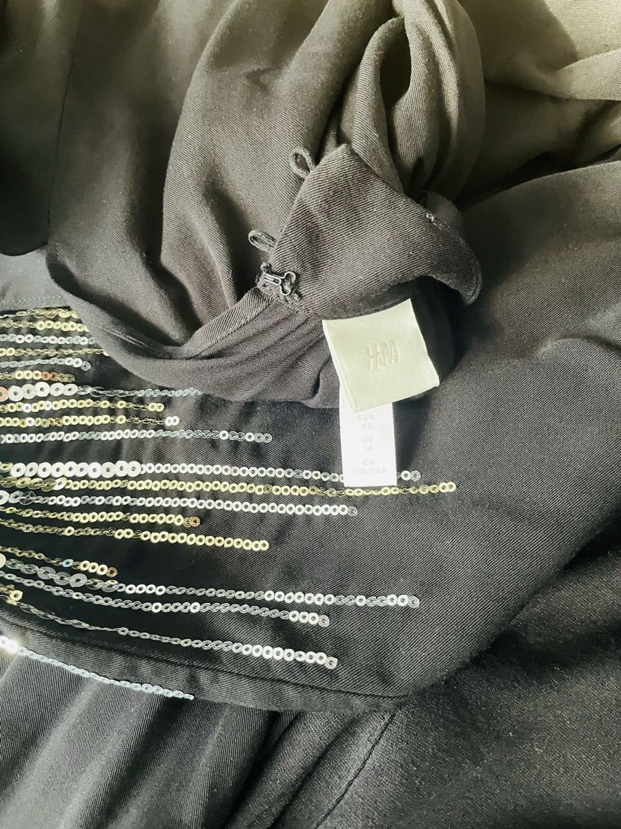 H&M Kleiderpakete: Kleider Gr. 44-46 ab 10.- Fr – Gebraucht aus Thun von Adrian131 4
