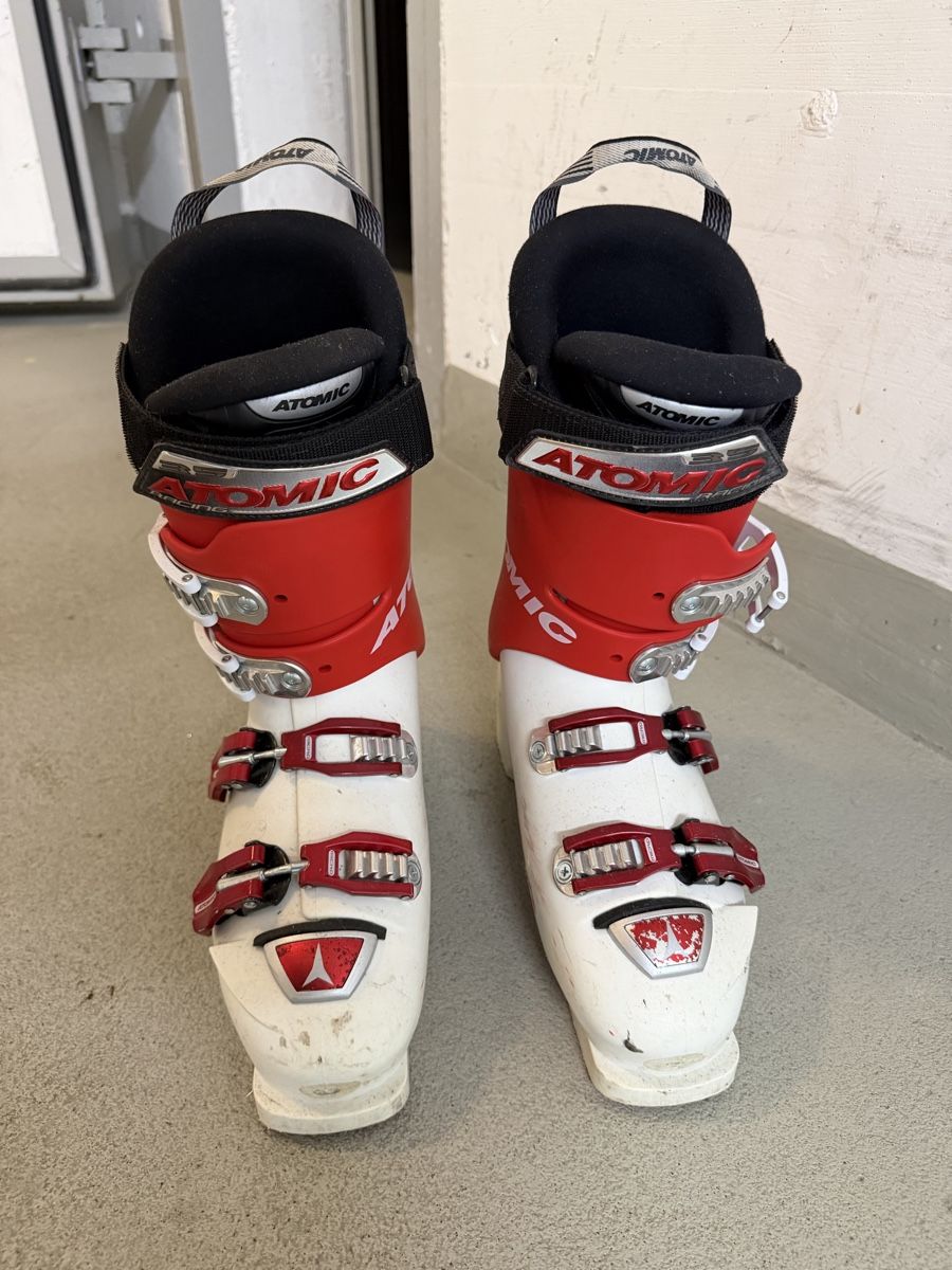 Atomic Chaussures hommes:   ATOMIC    SKI   -  SCHUHE    GR   42   – D'occasion à Wetzikon ZH par philippe_22 1