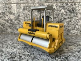 Bomag BW 200, 1:24