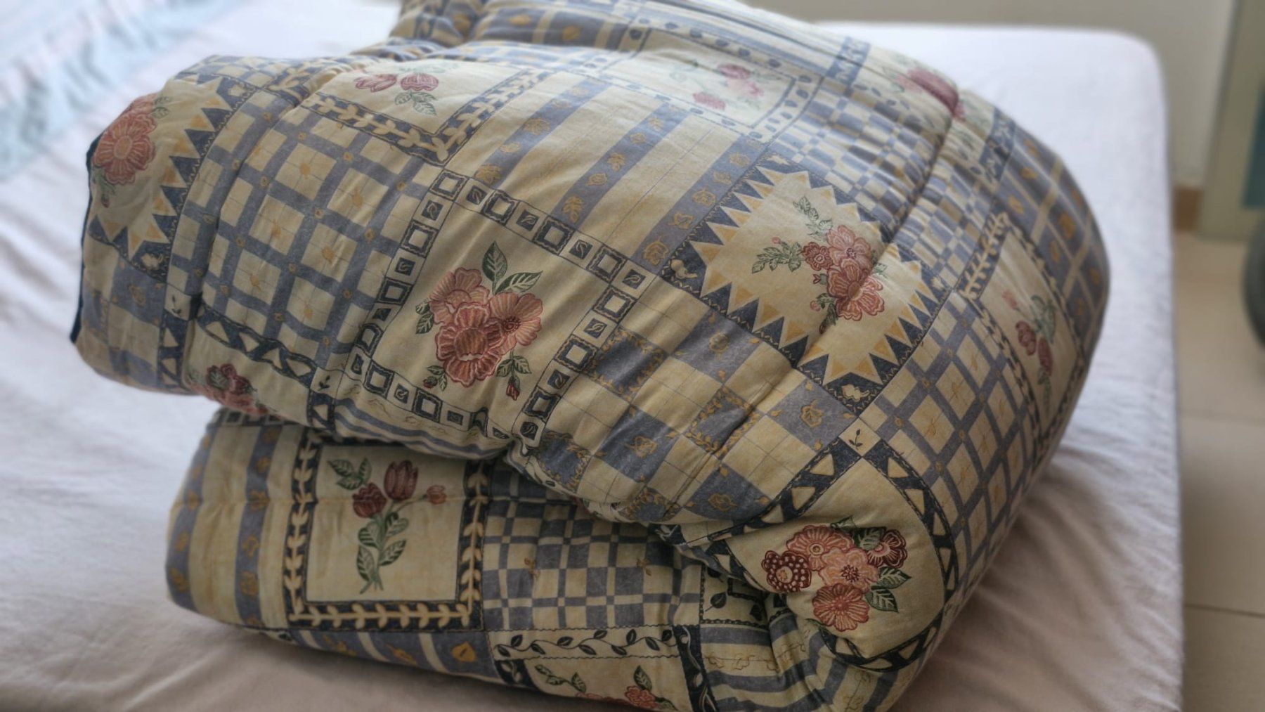 Coperte: Wende- Tagesdecke – Usato da Frauenfeld venduto da Steiner0412