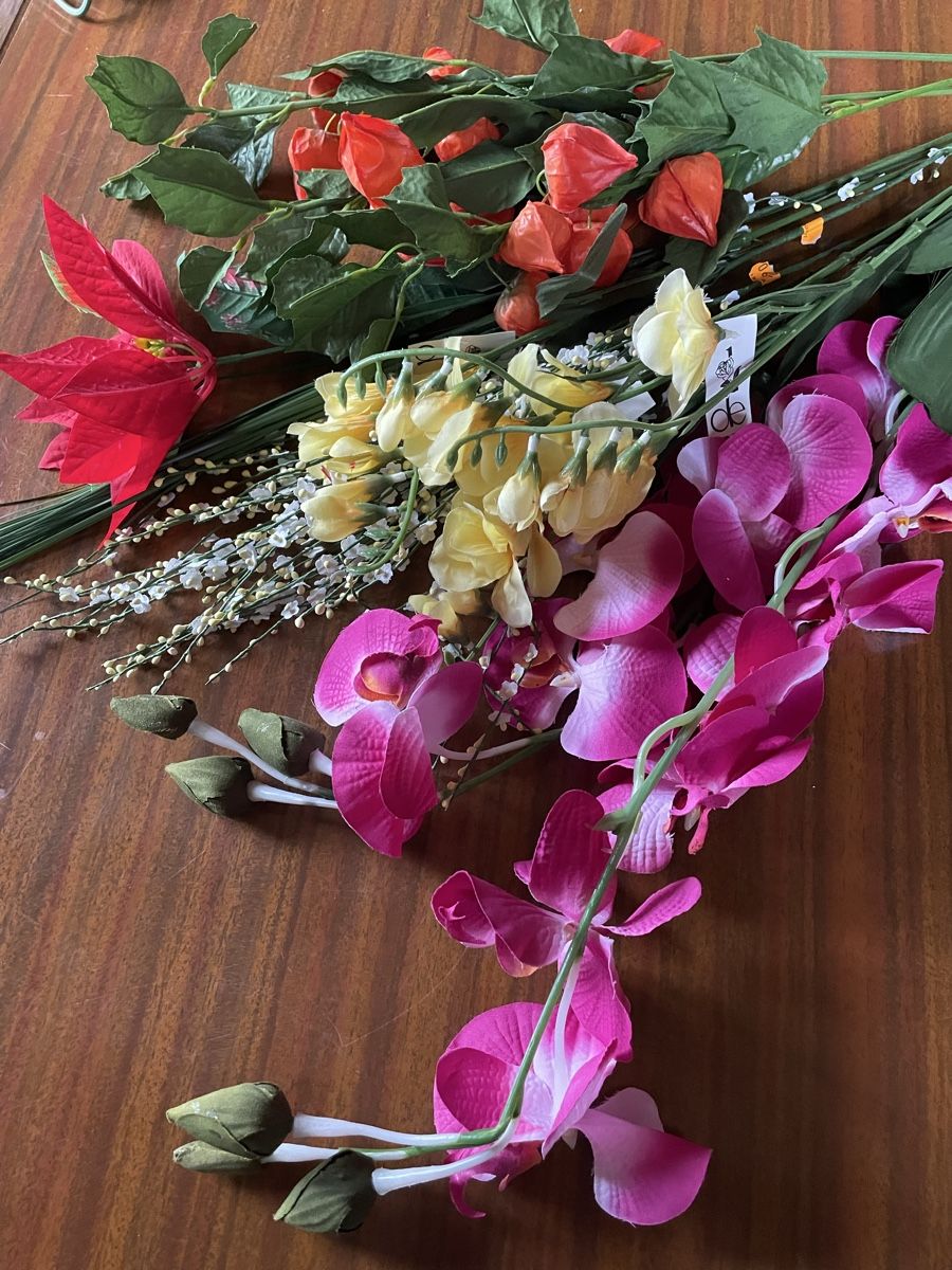 Alle Dekorationen: Kunstblumenstrauss – Gebraucht aus Wyssachen von Hahe89 2