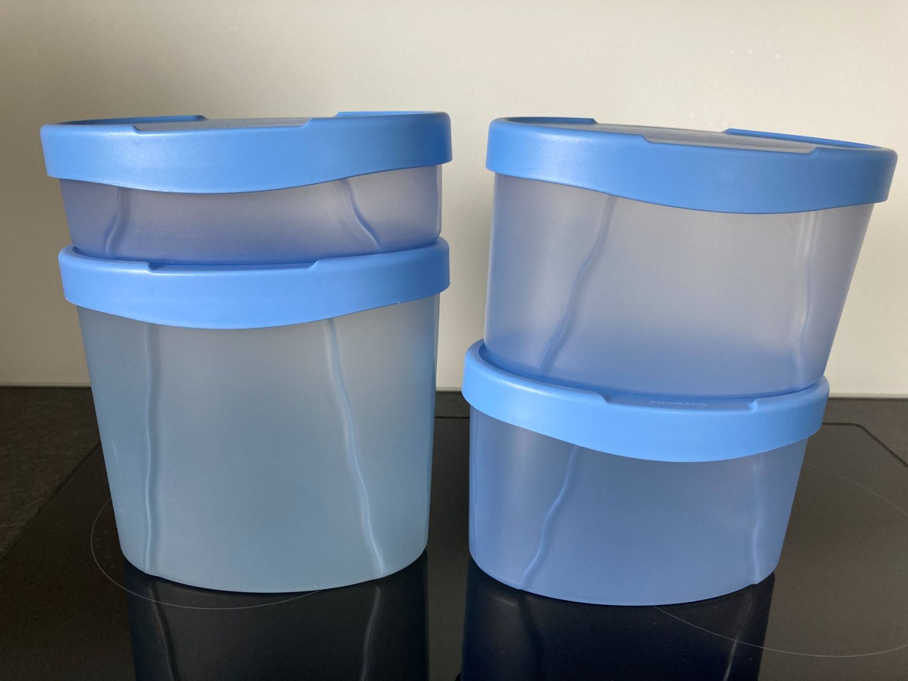Tupperware Behälter & Ähnliches: 4er Set Vorratsbehälter Tupperware, oval in hellblau – Gebraucht aus Wängi von Koenigin 3