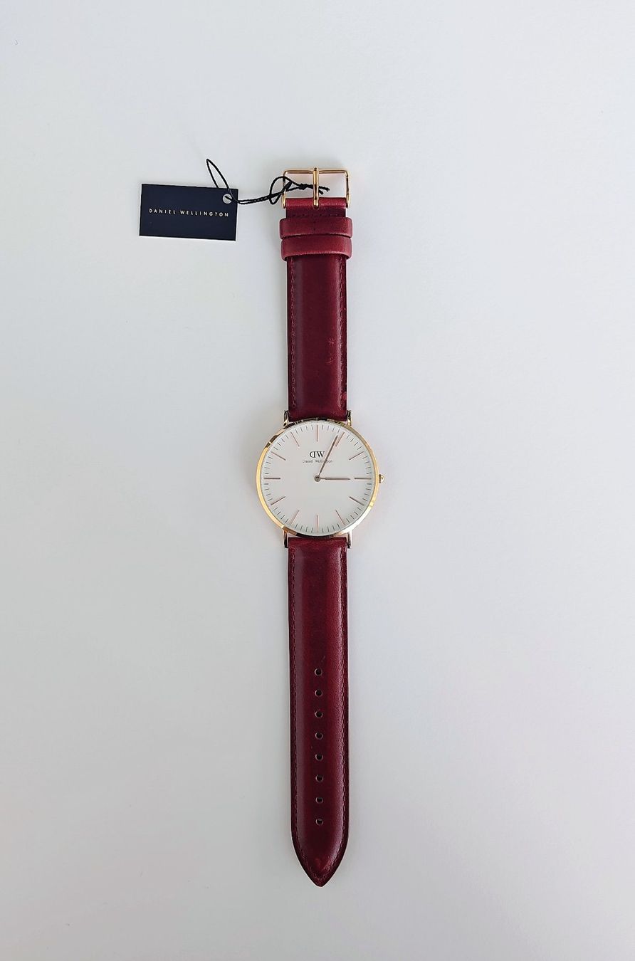Daniel Wellington Montres: New Daniel Wellington watch – Neuf avec emballage d'origine à Basel par g_h_k2tq