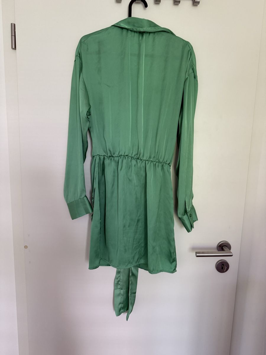 Pull&Bear Vestiti: Robe chemise Pull&Bear verte taille M excellent état – Nuovo (secondo la descrizione) da Genève venduto da acr_88hl 1