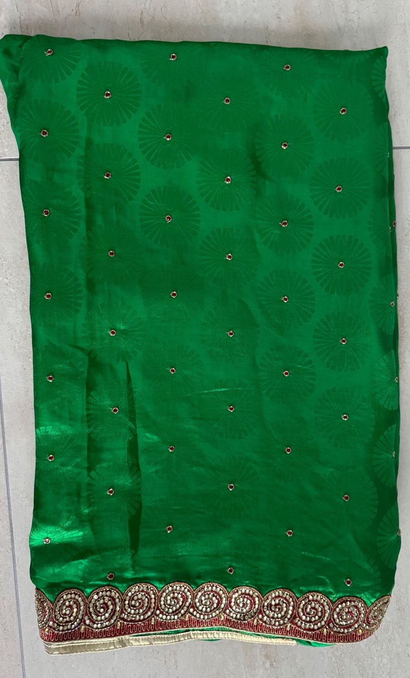 Robes: Saree grün mit Steinen – Neuf (Voir description) à Wichtrach par Alyasahana 4