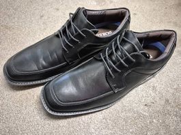 Neue Herrenschuhe Gr. 45