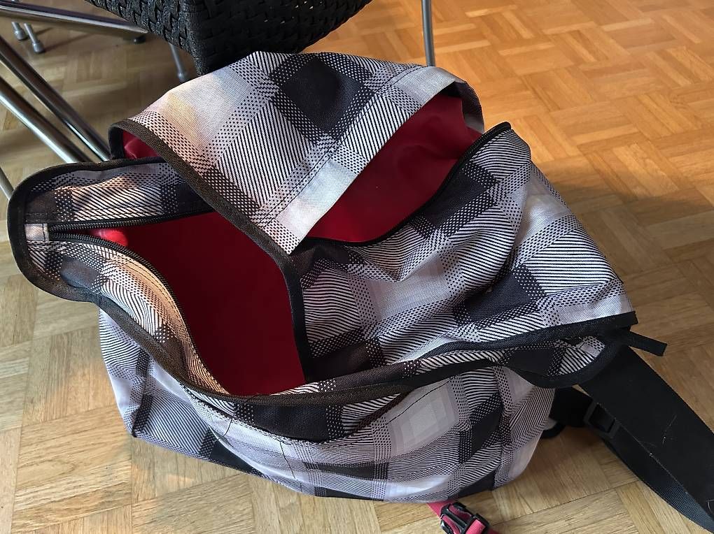 Sacs femmes: Tasche – D'occasion à Frauenfeld par Irene.Schuppli 1