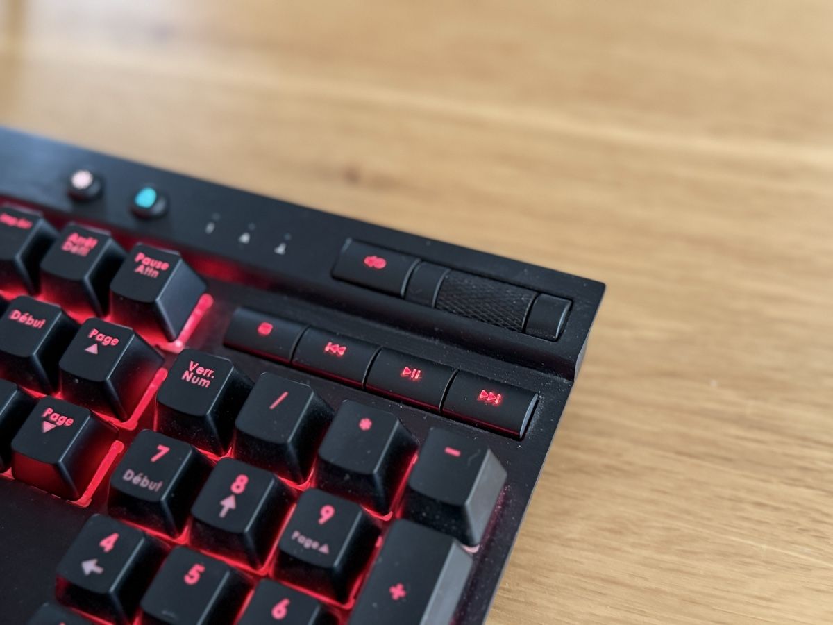 Corsair Tastaturen: Corsair K95 RGB – Gebraucht aus Porrentruy von Zeldroxe 1