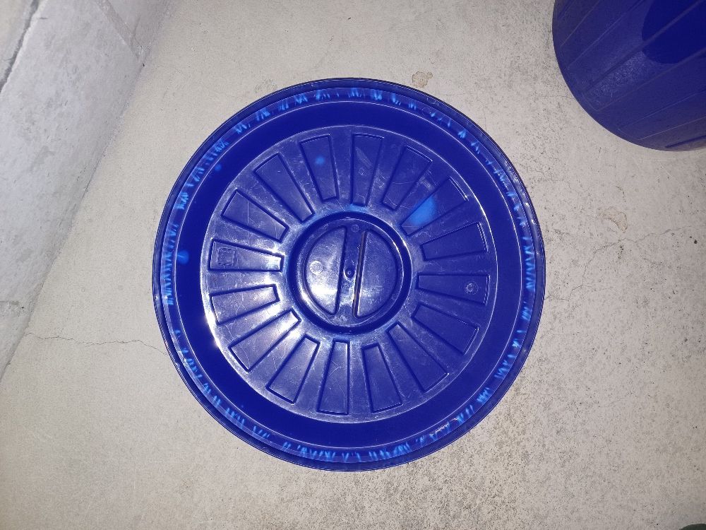Contenitori & Simili: Universal Plastik Tonne 25 L (Futtertone) – Usato da Laufen venduto da claudia125 2