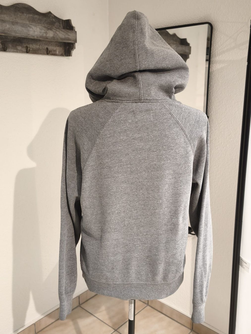 Obey Maglioni & Felpe: OBEY Hoodie, Grösse S, Grau – Nuovo (secondo la descrizione) da Emmetten venduto da SecondhandSiska 2
