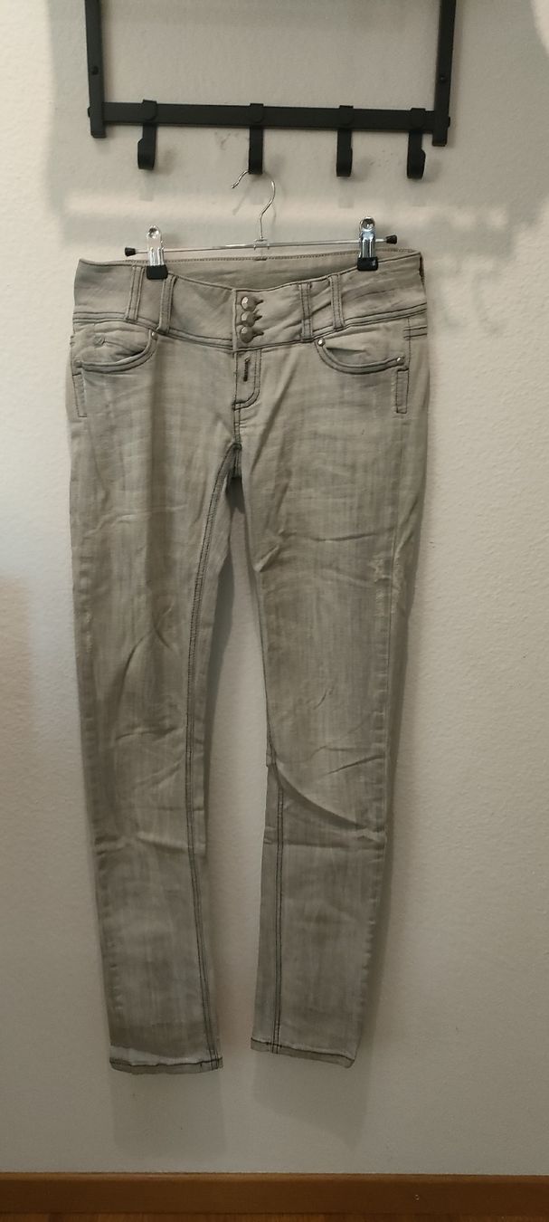Tally Weijl Jeans: Jeans – Usato da Mönchaltorf venduto da Icelandichorse