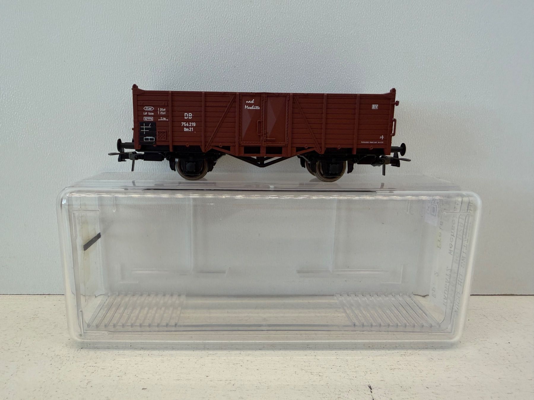 Roco Modelleisenbahnen: Roco  Hochborg Güterwagen der DB – Gebraucht aus Büsserach von ModellbahnDepot