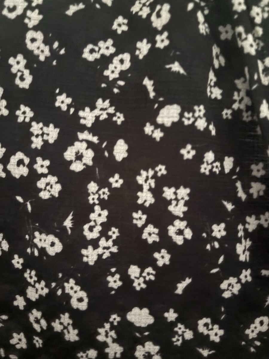 Bershka Vestiti: Damen Sommerkleid Blumenmuster schwarz – Usato da Männedorf venduto da giu_wm6d 2