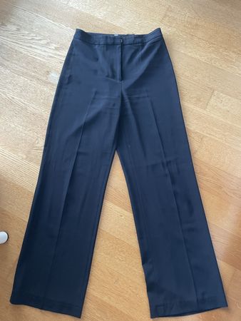 H&M Bundfaltenhose, dunkelblau, Gr. 40