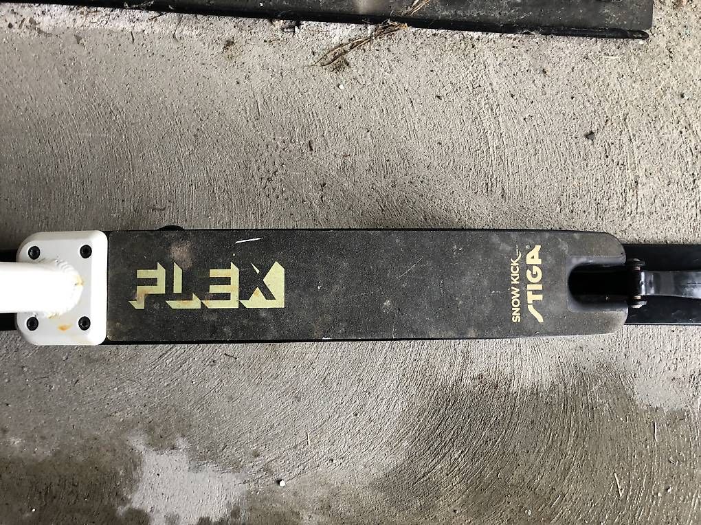 Kickboard: Trottinette à neige Stiga Snow Kick Flex Blanche – Gebraucht aus Les Collons von gehaisse 1